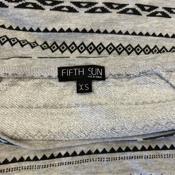 FIFTH SUN Grey Tribal Print Long Sleeve Boxy Fit Top - Picture 7 of 8